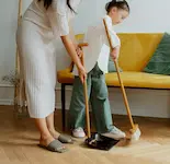 C&aacute;ch dạy trẻ tự lập từ nhỏ th&ocirc;ng qua c&aacute;c việc nh&agrave; đơn giản