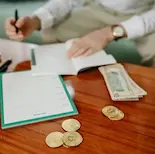 C&aacute;ch quản l&yacute; chi ti&ecirc;u gia đ&igrave;nh với quy tắc 6 chiếc hũ th&ocirc;ng minh