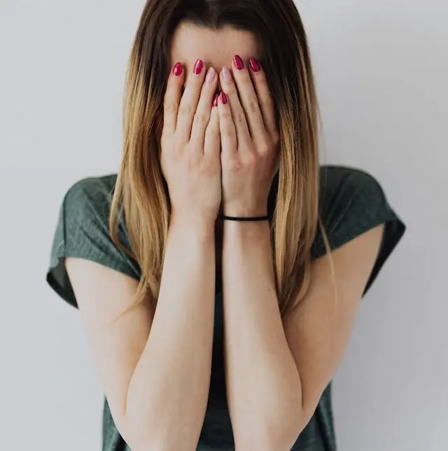 Tại sao ch&uacute;ng ta thường c&aacute;u gắt với người m&igrave;nh...